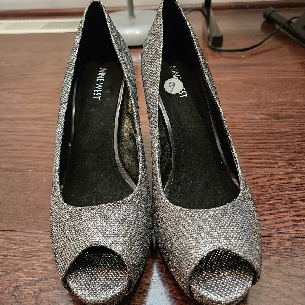 Silver pointed heels
